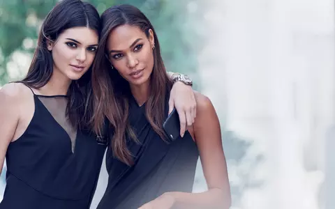 (P) Cum să ai un ten fresh de dimineaţă până seara cu fondul de ten Estée Lauder Double Wear Stay-in-Place