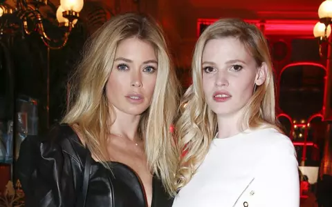 Fotografia zilei: Supermodelele Doutzen Kroes și Lara Stone – shooting de infarct!