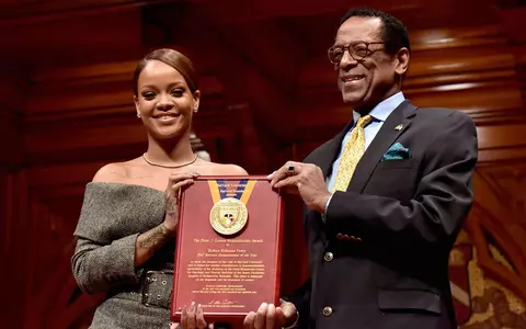 Rihanna a primit distincția pentru personalitatea umanitară a anului