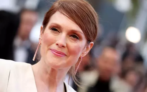 Stil de vedetă: Julianne Moore