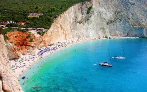 (P) Lefkada – destinația unde găsești celebrele broderii Karsanika