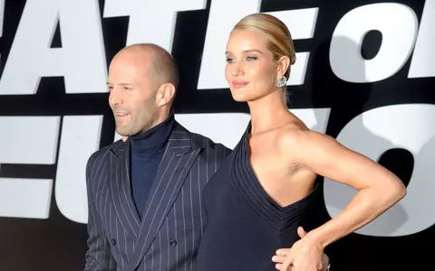 Rosie Huntington-Whiteley se pregătește să devină mamă. Așa arată logodnica lui Jason Statham în ultima lună de sarcină!