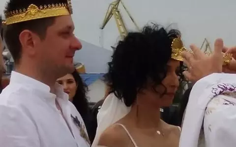 Octavian Strunilă s-a căsătorit pe plajă... fără acceptul Bisericii! Nașii cuplului au fost Jojo și Paul Ipate