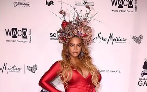 Beyonce este din nou mamă: a născut gemeni