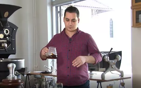 Paul Cristian Ungureanu - Cel mai premiat barista din România te învață să prepari Irish Coffee