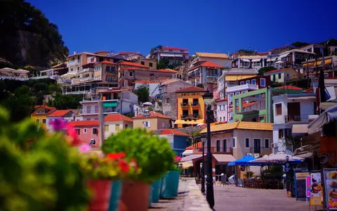(P) Parga, cel mai frumos orășel venețian din Marea Ionică