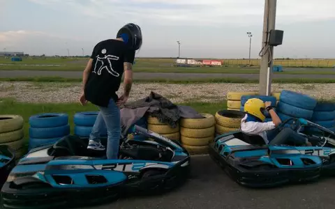 Cum ar fi să mergi la karting cu Florin Ristei? Cunoaște-ți vedeta preferată prin I wonder!