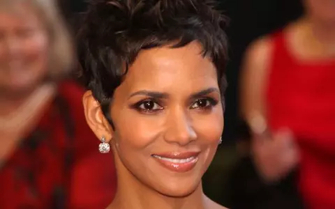 Este Halle Berry însărcinată la 50 de ani? Ce replică le-a dat actrița curioșilor