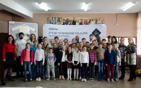(P) Folclorul românesc din nou la modă, aici și în afară