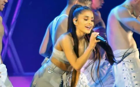 Ariana Grande a susținut un concert caritabil în Manchester