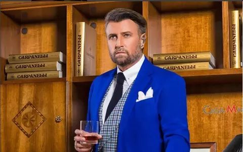 Cătălin Botezatu - mai sexy la 50 de ani sau în tinerețe?