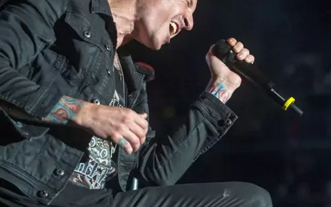 Scrisoarea pe care Chester Bennington i-a adresat-o lui Chris Cornell: „Nu îmi pot imagina o lume fără tine”