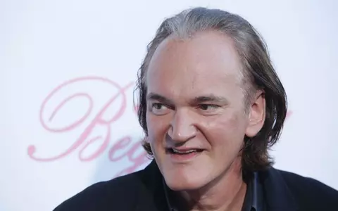 Regizorul Quentin Tarantino s-a logodit cu cântăreața israeliană Daniella Pick