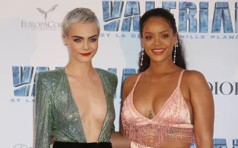 Rihanna vs. Cara Delevingne la premiera europeană a filmului „Valerian”. Cine a avut cea mai bună ținută?