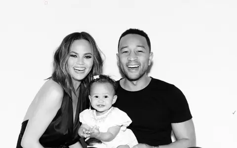 Chrissy Teigen a vorbit pentru prima dată despre problemele sale cu alcoolul: „Beam doar prea mult!”