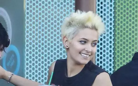 Paris Jackson: “Am cicatrici, vergeturi, acnee și celulită. Sunt om, nu păpușă!”