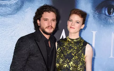 Kit Harington şi Rose Leslie, actorii din „Game of Thrones”, s-au logodit