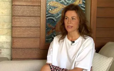 Chirurgul estetician Adina Alberts ne-a dezvăluit cea mai simplă și ieftină metodă de a preveni ridurile