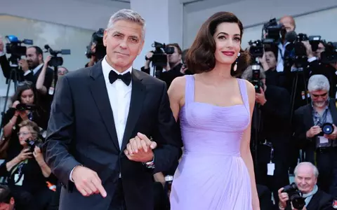 Amal și George Clooney au vorbit despre cum s-a schimbat viața lor după ce au devenit părinți: „Suntem neliniștiți”