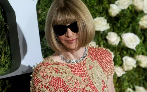 Anna Wintour a mâncat în direct cel mai oribil produs de fast-food. Iată cine și de ce a “pedepsit-o”!