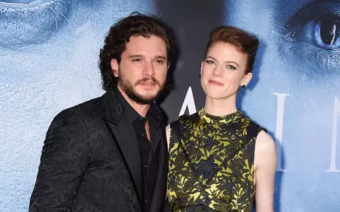 Kit Harington a cerut-o în căsătorie pe iubita sa Rose Leslie cu un inel impresionant! Uite cum arată bijuteria cu diamant