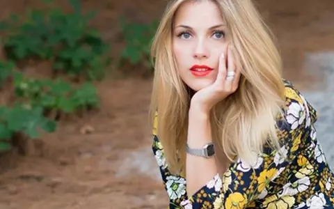 Ce ascunde Andreea Ibacka în geantă