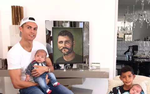 Imagine de colecţie cu familia lui Cristiano Ronaldo! Cât mai are iubita fotbalistului până va naşte cel de-al patrulea copil al starului
