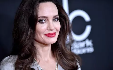 Angelina Jolie, apariţie răvăşitoare la Hollywood Film Awards. Actriţa a ieşit din anonimat