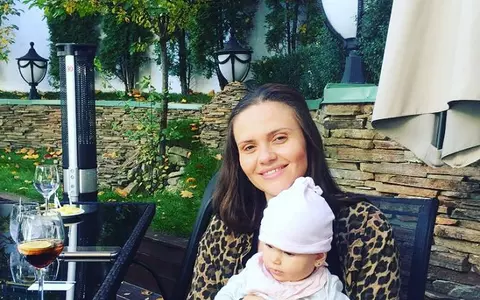 Cristina Şişcanu împlineşte 33 de ani! Cum i-a adus aminte Mădălin Ionescu că ea este sărbătorita zilei