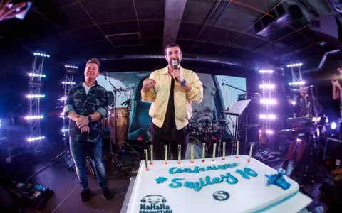 SUPER GALERIE FOTO de la lansarea noului album Smiley, "Confesiune" - Cum a apărut Andreea Esca