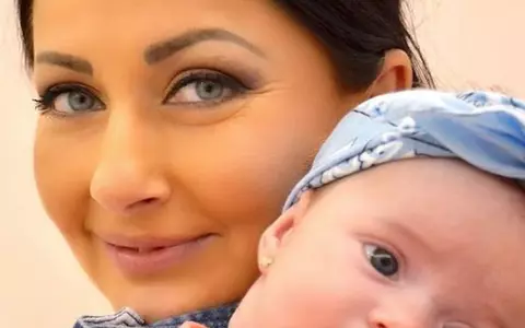 Tabloul perfect de familie! Uite cum s-a pozat Gabriela Cristea cu micuța Victoria