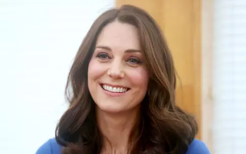 Ce bine arată Kate Middleton însărcinată în şase luni - FOTO