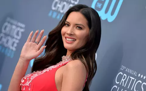 Critics’ Choice Awards 2018 best dressed: Heidi Klum, Kaley Cuoco și Angelina Jolie au făcut furori pe covorul roșu!