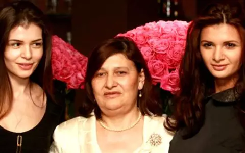 Zi neagră pentru Monica Gabor! Vedeta suferă după moartea mamei: ”Dacă nu s-ar fi întâmplat...”