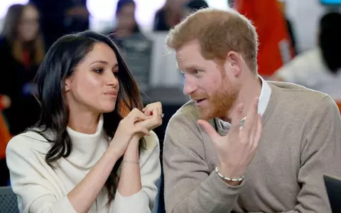 Prinţul Harry şi Meghan Markle, logodnica sa, au ales tortul pentru nuntă. Va fi decorat cu flori proaspete