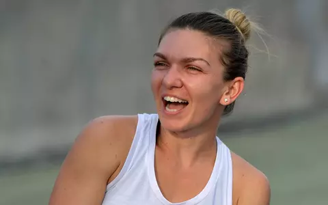 Simona Halep şi Smiley au fost surprinşi împreună. Se distrează departe de România