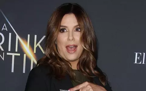 Vedete care au purtat aceeaşi rochie. Cui i-a stat mai bine