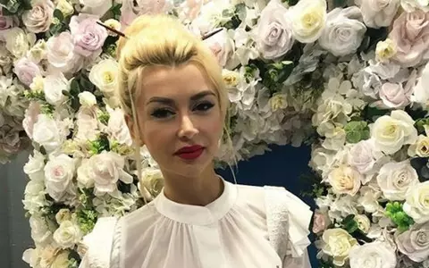 Denisa de la Bambi e transformată total. Operațiile estetice au făcut-o de nerecunscut