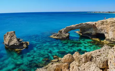 (P) Plaje și atracții istorice, în staţiunea Limassol