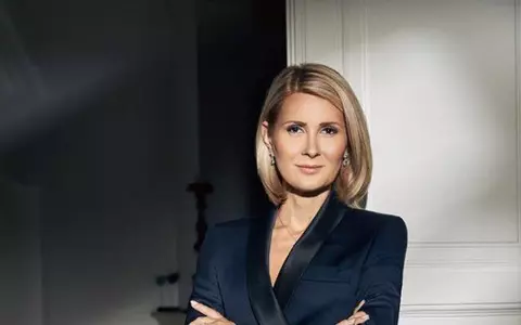 Cum reușește Sandra Stoicescu să arate perfect pe micul ecran. I-am aflat secretul!