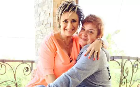 Anamaria Prodan încă ține doliu după mama sa! Vedeta trece prin clipe grele