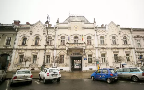 Cât trebuie să plătești pentru a deveni proprietarul Palatului Copiilor din Arad? Se află la doi pași de primărie și cuprinde aproape 40 de camere