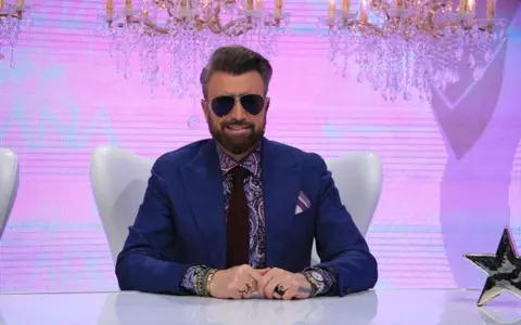 Cătălin Botezatu ia pastile cu pumnul după operaţia la inimă. "Urmez un tratament"