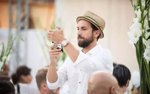 Dani Oțil, despre femeia cu care a fost prins de paparazzi: ”Își asumă asta”