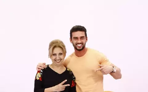 Dorian Popa şi mama sa participă la o nouă emisiune TV. O să îşi dovedească talentul în bucătărie