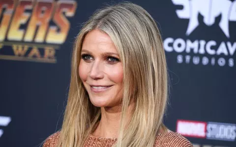 Gwyneth Paltrow a pozat complet goală, însărcinată în ultimul trimestru. Actrița a făcut publică imaginea după 14 ani