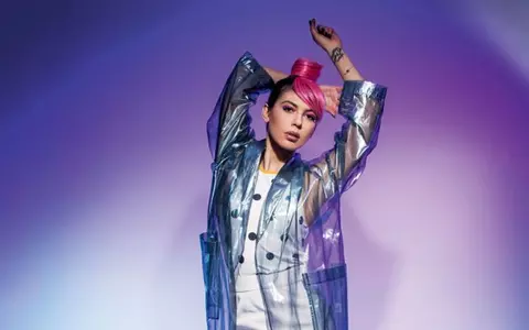 Sore, transformare radicală. 6 outfituri glam şi fresh pentru o apariţie îndrăzneaţă