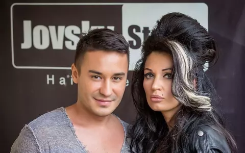 Hairstylistul Adrian Perjovschi spune tot: ce trucuri folosesc vedetele de la noi, pentru un păr superb!