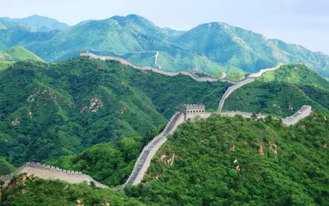 (P) Minunile Chinei, de bifat într-un circuit exotic