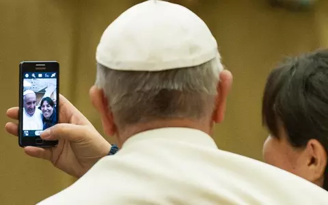 Top 20 selfie-uri cu personalități. Iată ce au în comun Putin, Dalai Lama, Regina Angliei și Obama...
